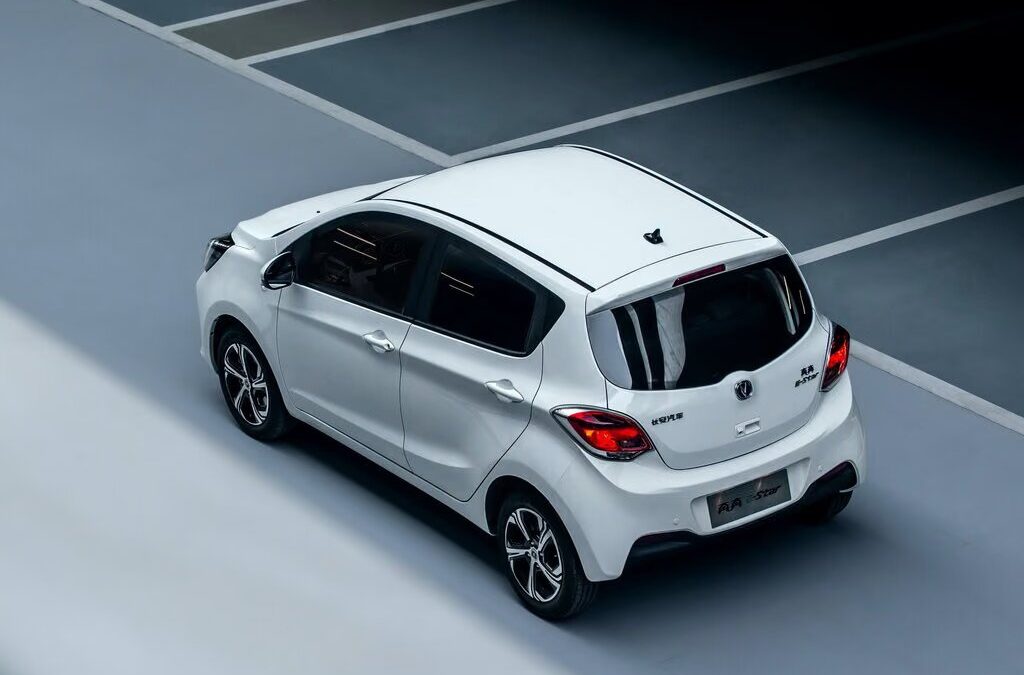 Changan E-Star — вид сверху сзади
