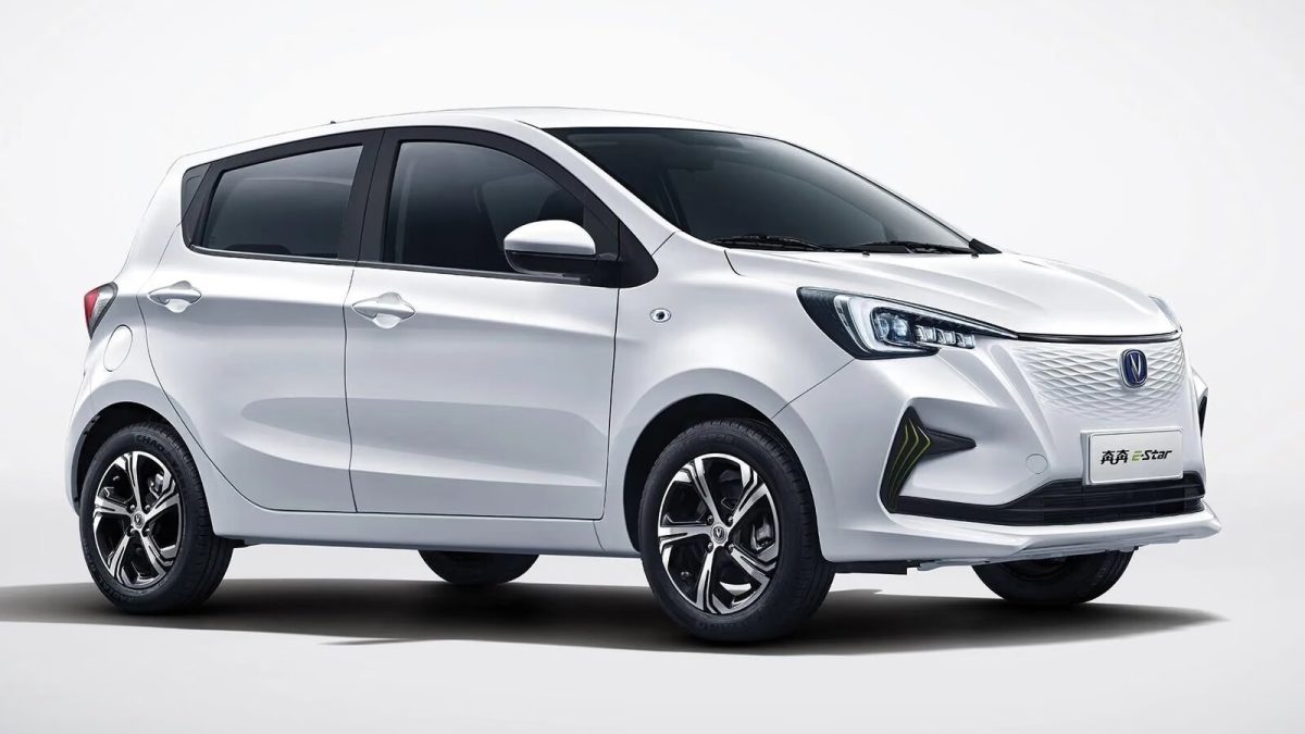 Changan E-Star — вид сбоку