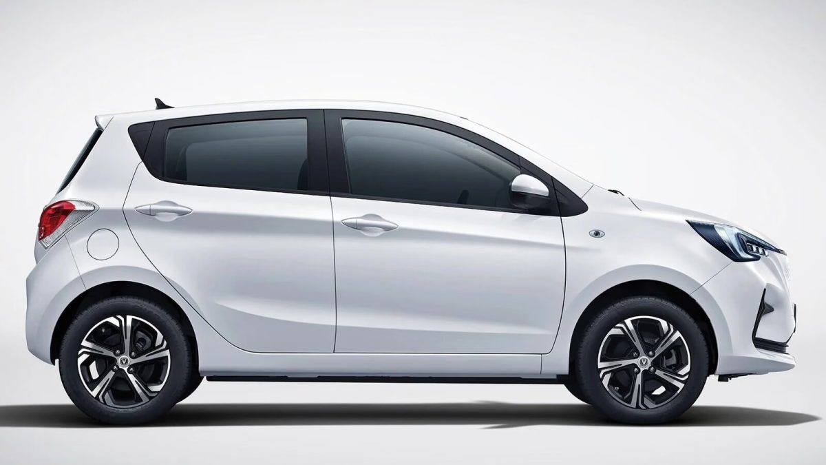 Changan E-Star — вид сзади