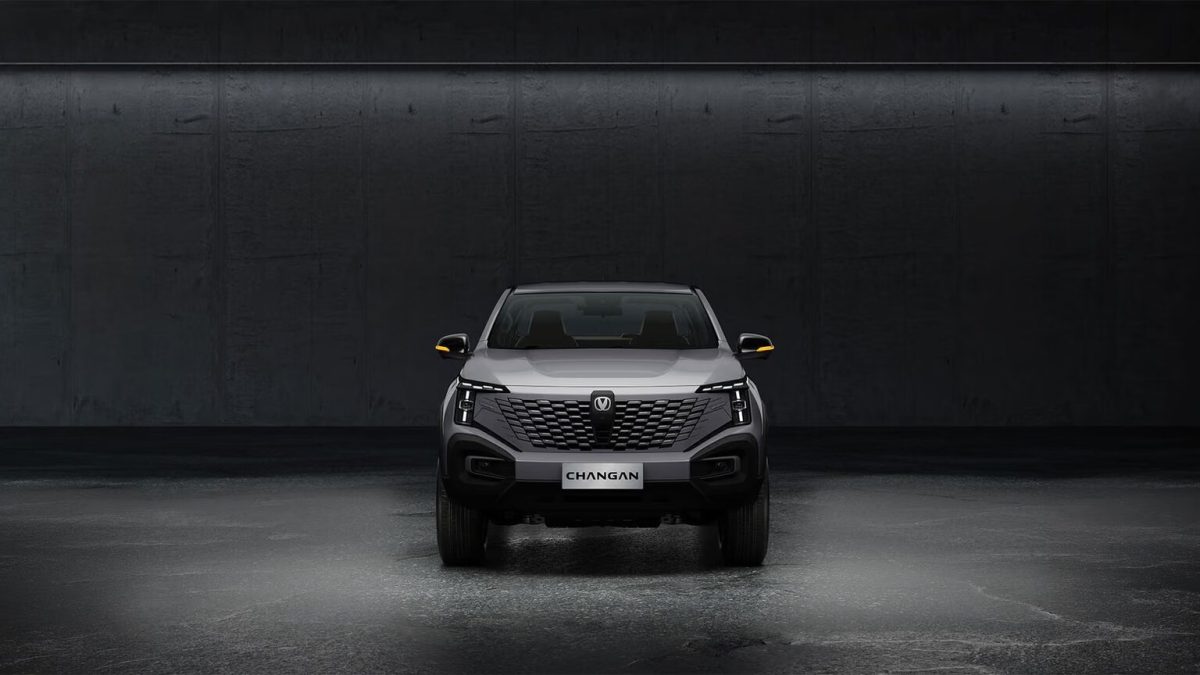 CHANGAN HUNTER, вид спереди