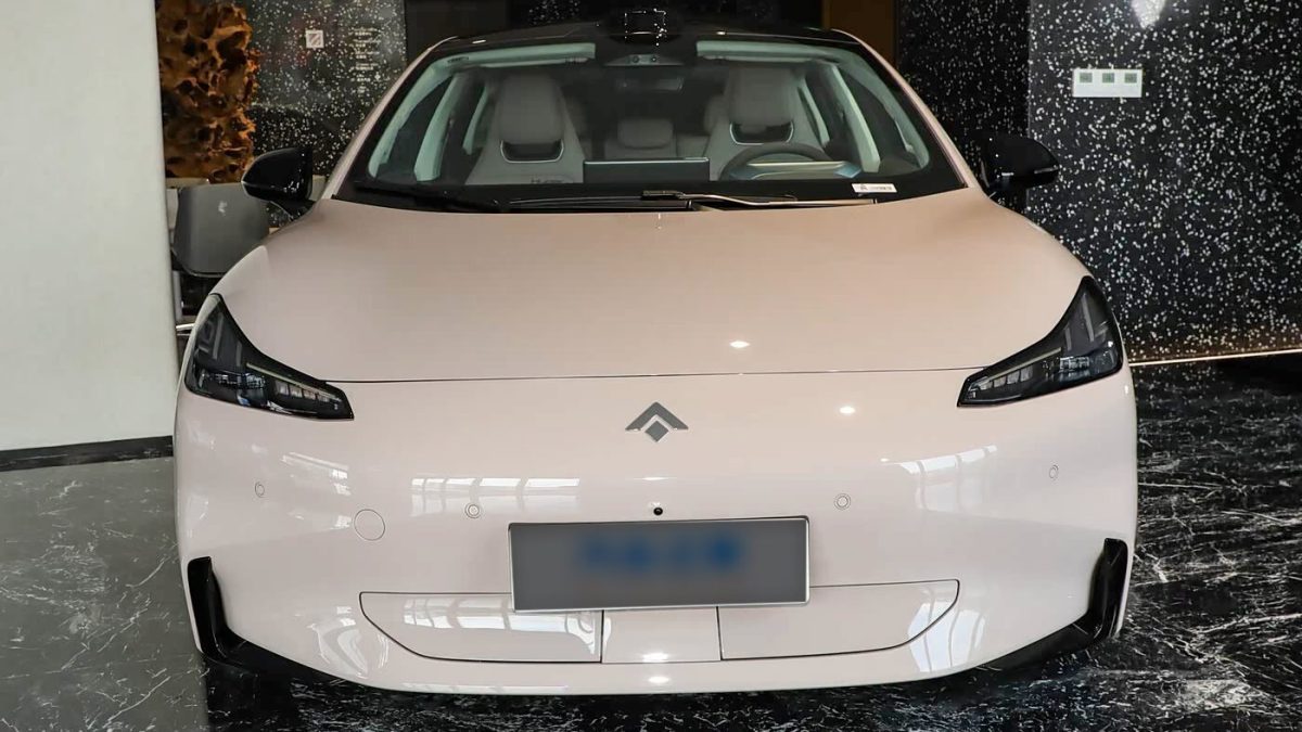 GAC Hyptec GT 710 Max — вид спереди