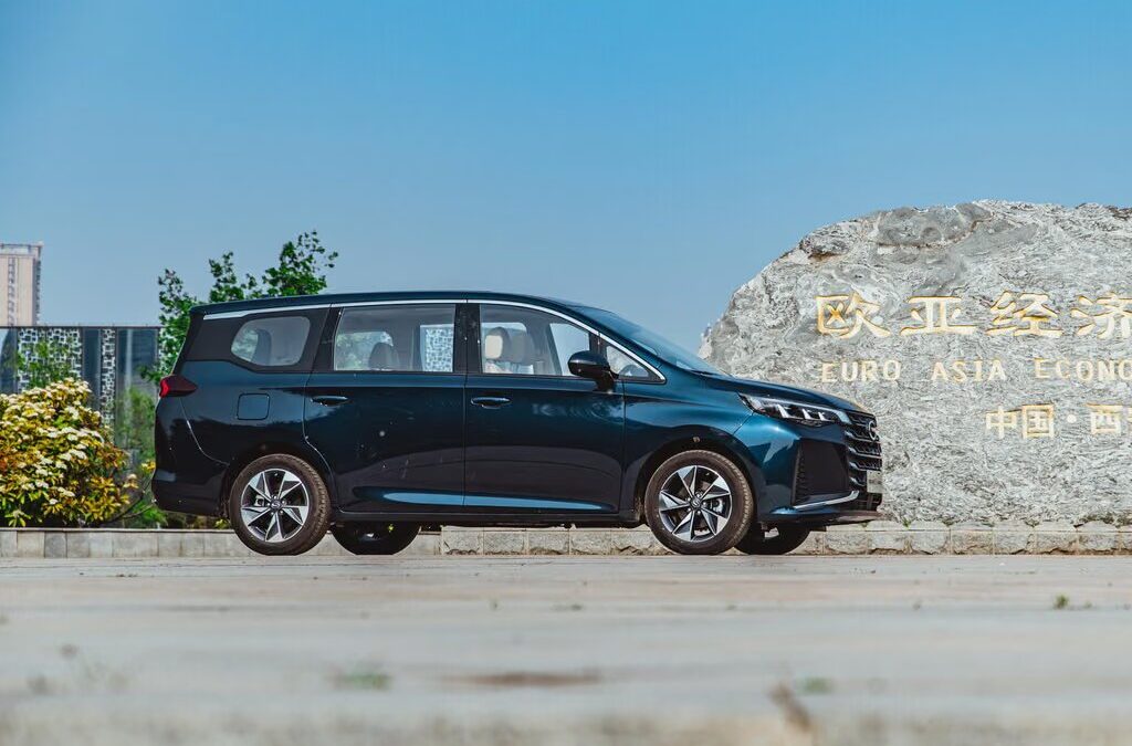 GAC M6 Pro 2023 — профиль справа