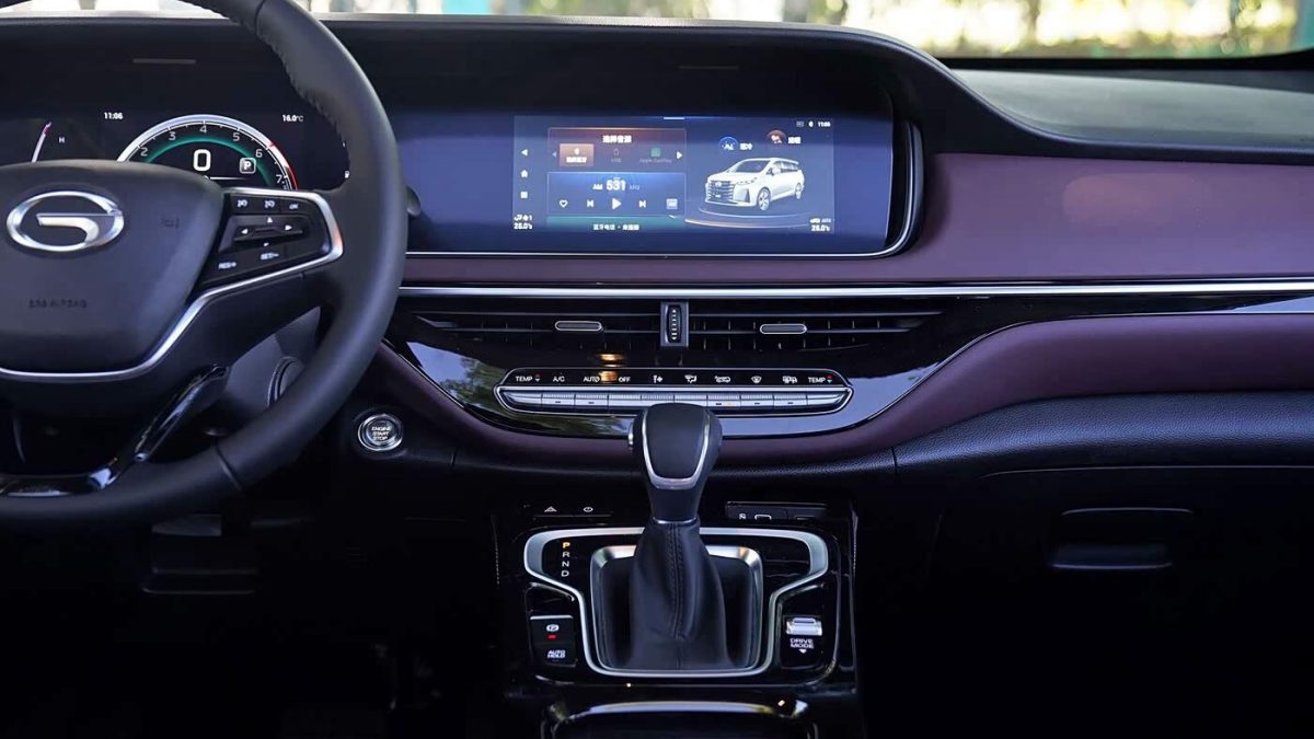 GAC M6 Pro 2023 — мультимедийный экран и центральная консоль