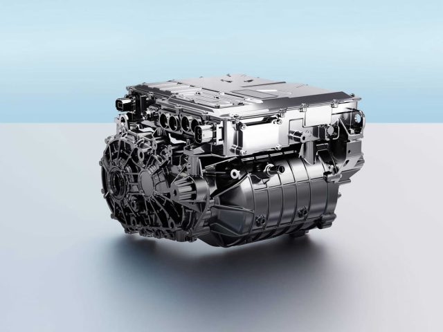 Фиолетовый Geely Star Wish у зарядной станции