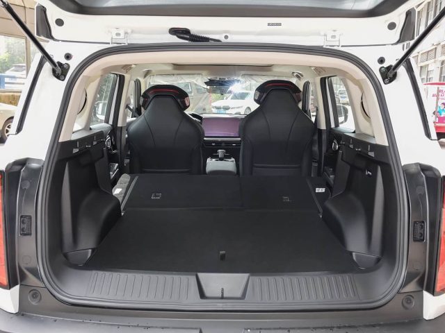 Haval Cool Dog — багажник со сложенными спинками