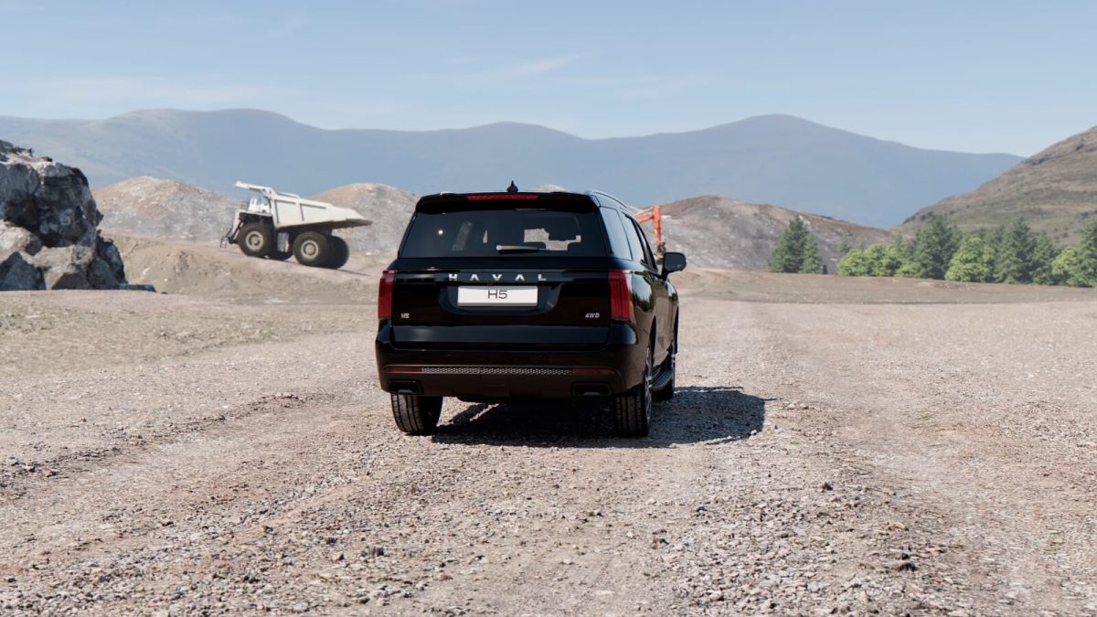 Haval H5, вид сзади