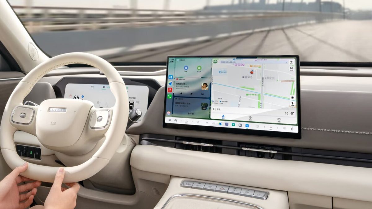 Haval Xiaolong Max второго поколения — водительское место (интерьер)