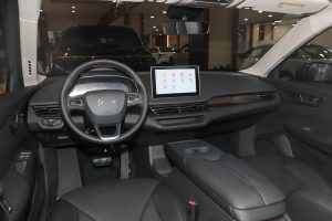 Hongqi E-QM5 на заказ из Китая