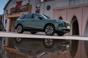 Hongqi HS6 на заказ из Китая