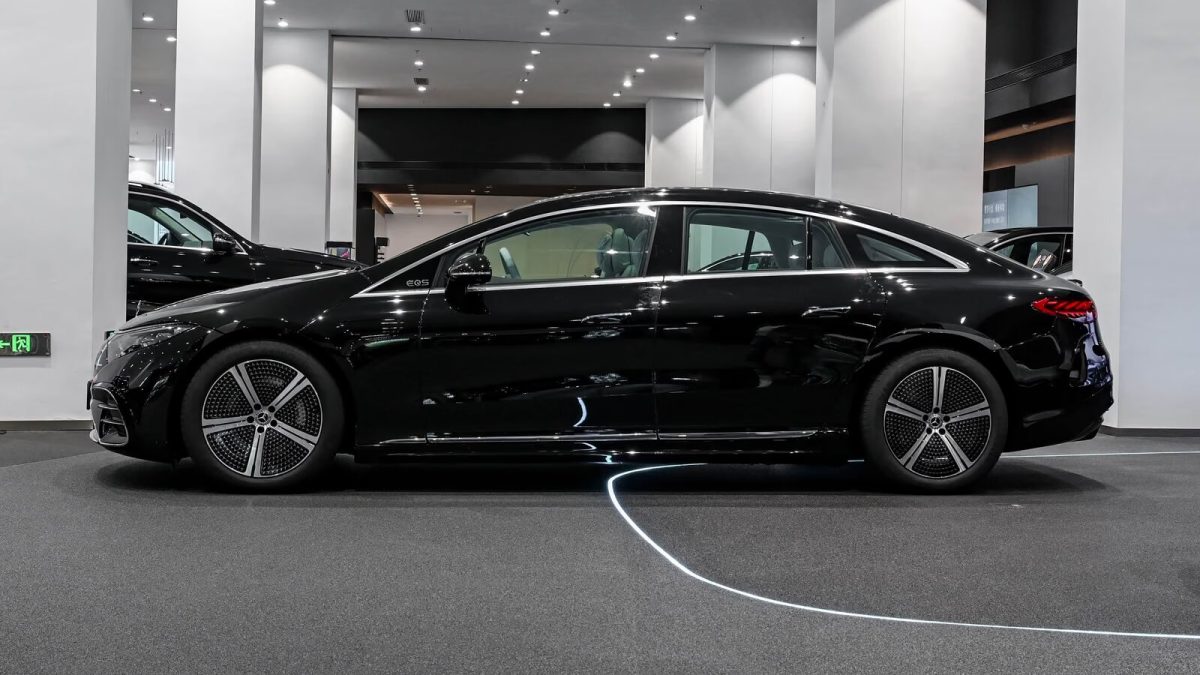 Mercedes-Benz EQS на заказ из Китая