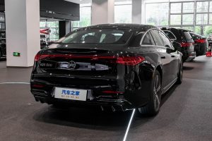 Mercedes-Benz EQS на заказ из Китая