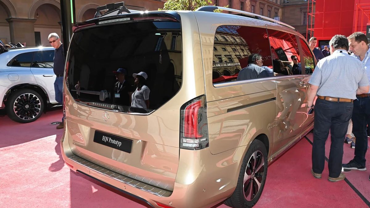 Mercedes-Benz EQV на заказ из Китая