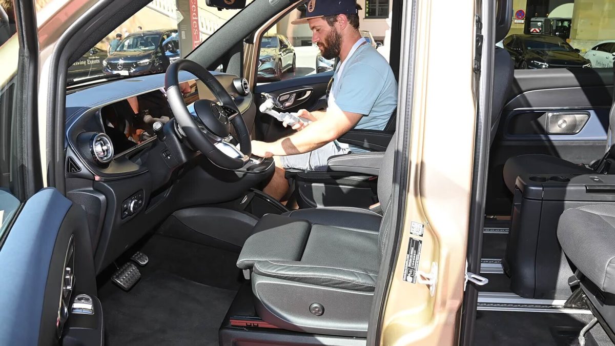 Mercedes-Benz EQV на заказ из Китая