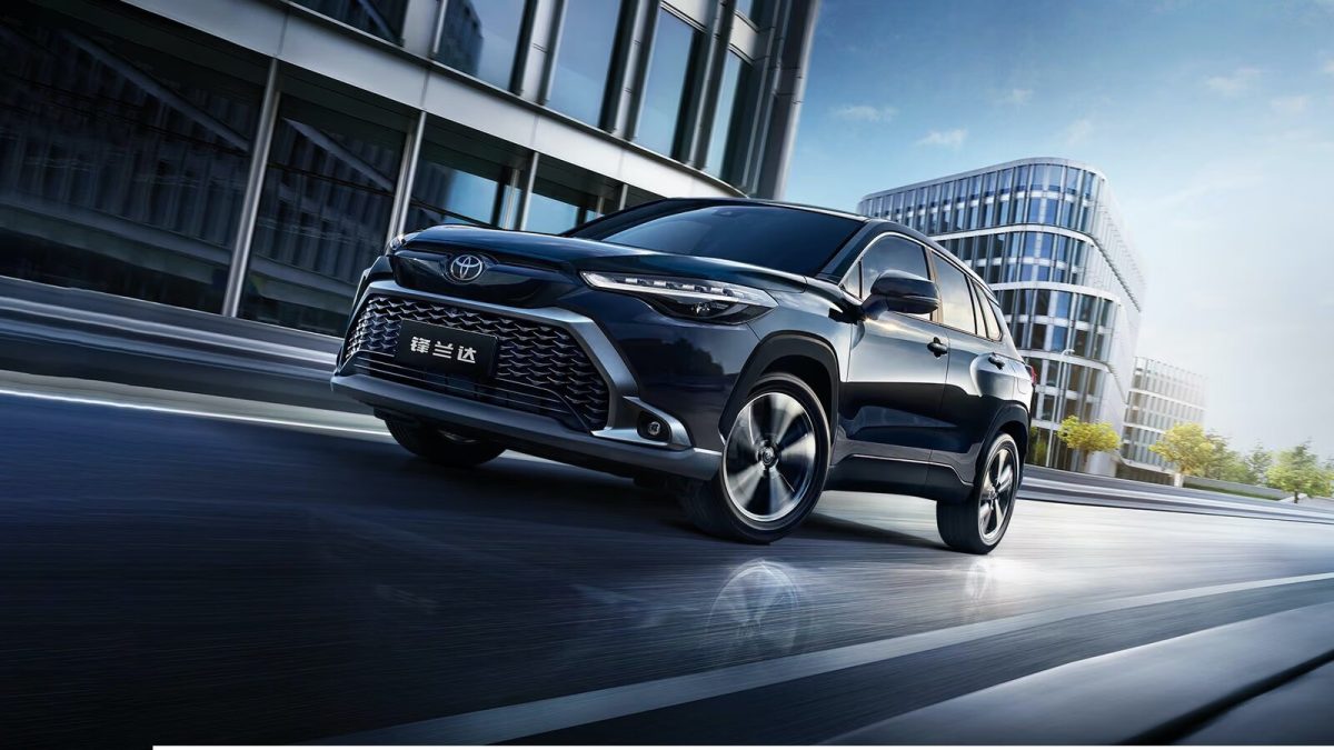 Toyota Frontlander — официальный динамический ракурс