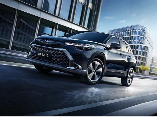 Toyota Frontlander — официальный динамический ракурс
