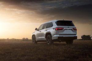 Toyota Sequoia на заказ из ОАЭ