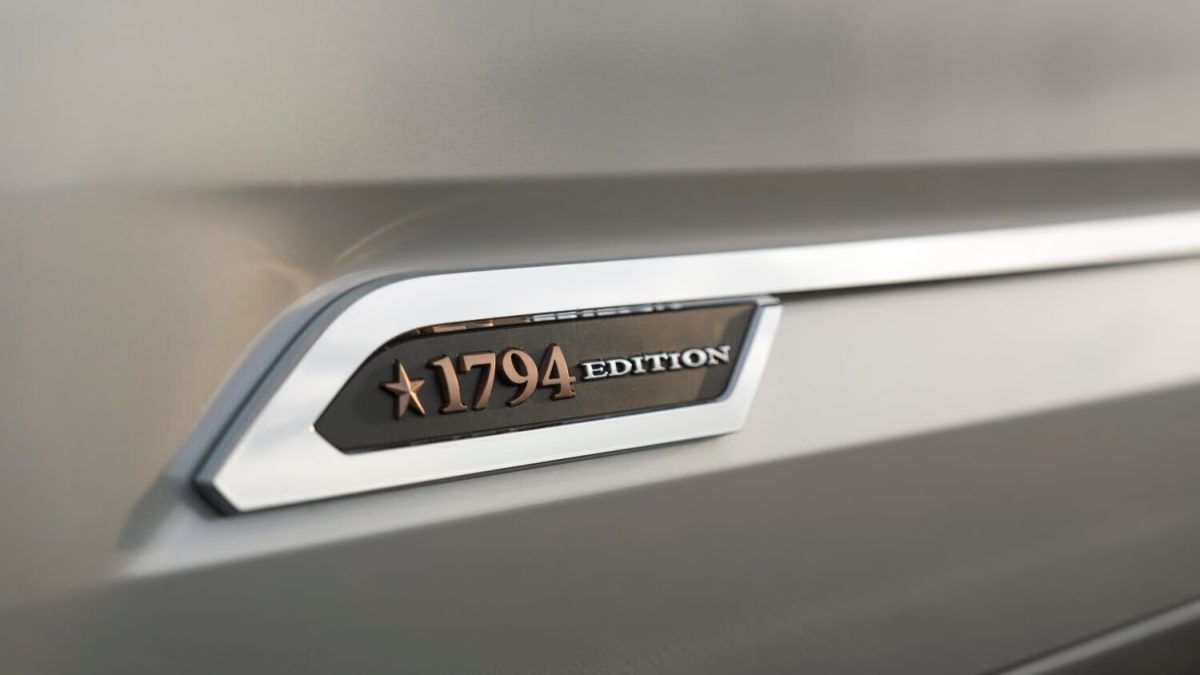 Toyota Sequoia на заказ из ОАЭ